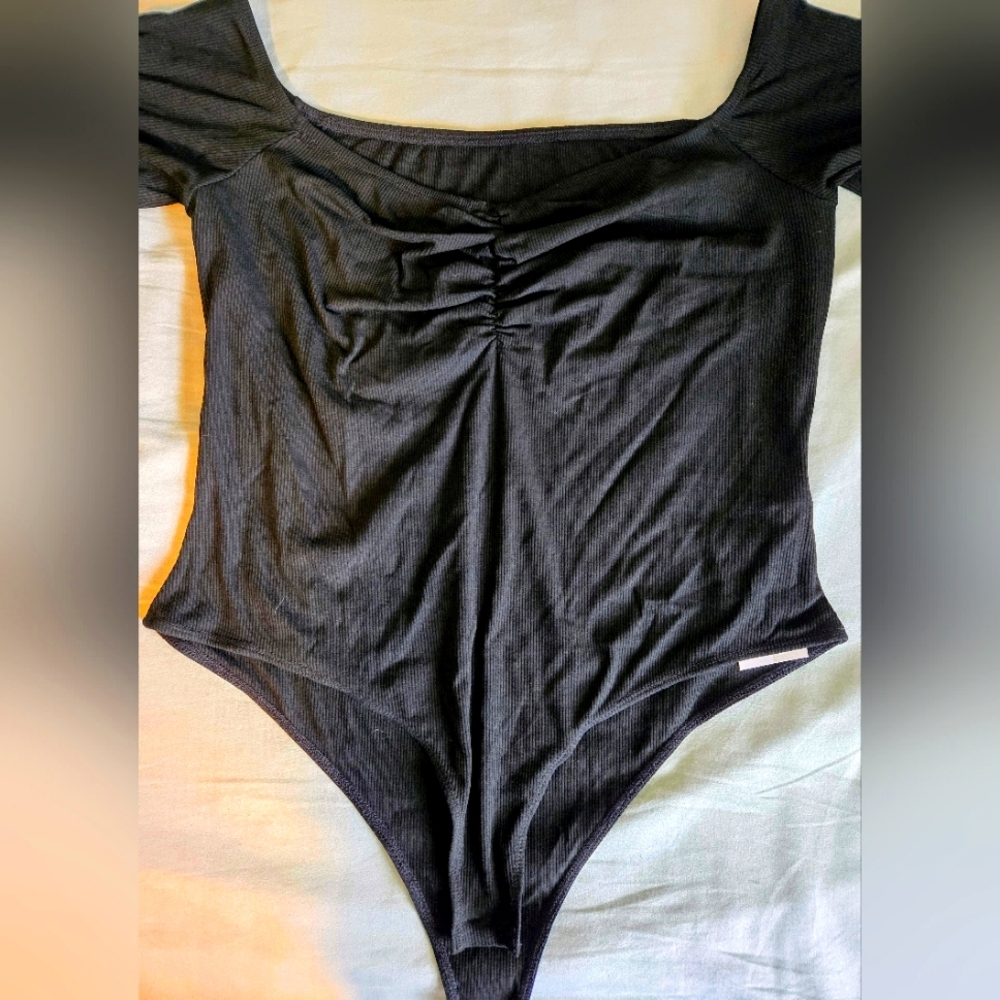 Black Ribbed Long Sleeve Bodysuit Cinched Sweetheart Neckline NWT 3X